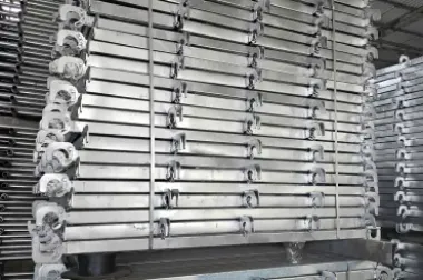 Mâm thao tác qua sử dụng